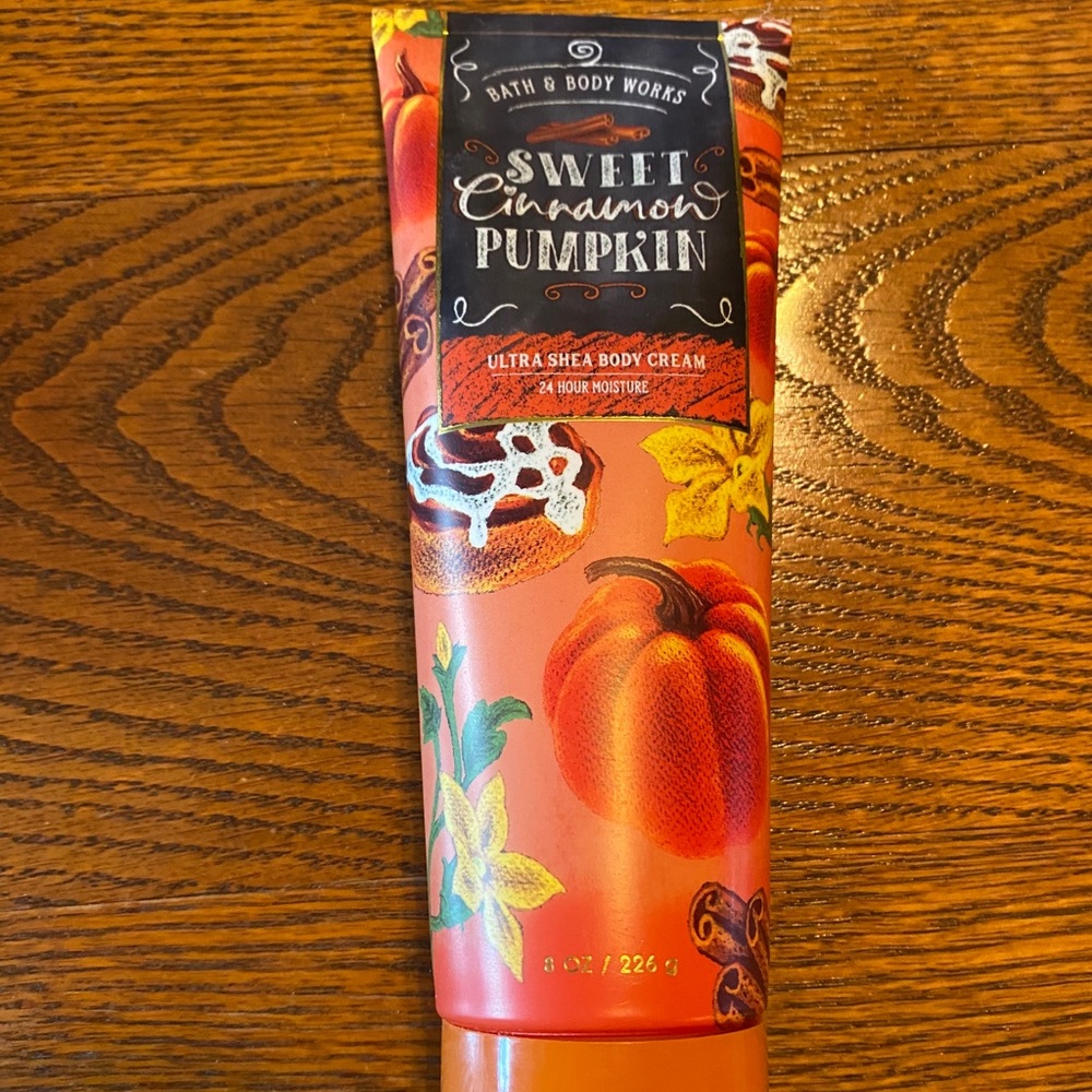 BATH AND BODY Sweet Cinnamon Pumpkin Body Cream